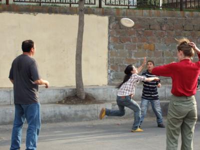 Xinjiang_PRC/Xinjiang_2006-2007/Urumqi/Friends_and_Associates/Ultimate_Frisbee/2006/DSCF3034.jpg