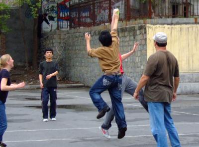 Xinjiang_PRC/Xinjiang_2006-2007/Urumqi/Friends_and_Associates/Ultimate_Frisbee/2007/DSCF6572_2.jpg