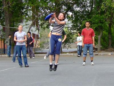 Xinjiang_PRC/Xinjiang_2006-2007/Urumqi/Friends_and_Associates/Ultimate_Frisbee/2007/DSCF6673_2.jpg