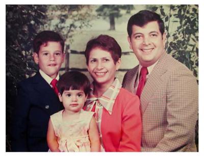 more/Family_1940s-1980s/caceres_fam.jpg